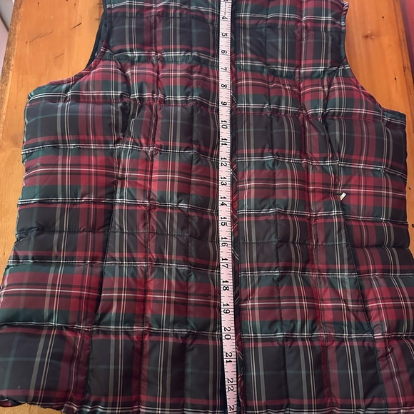 Eddie Bauer plaid premium goose down vest in size Medium. - Picture 3 of 4